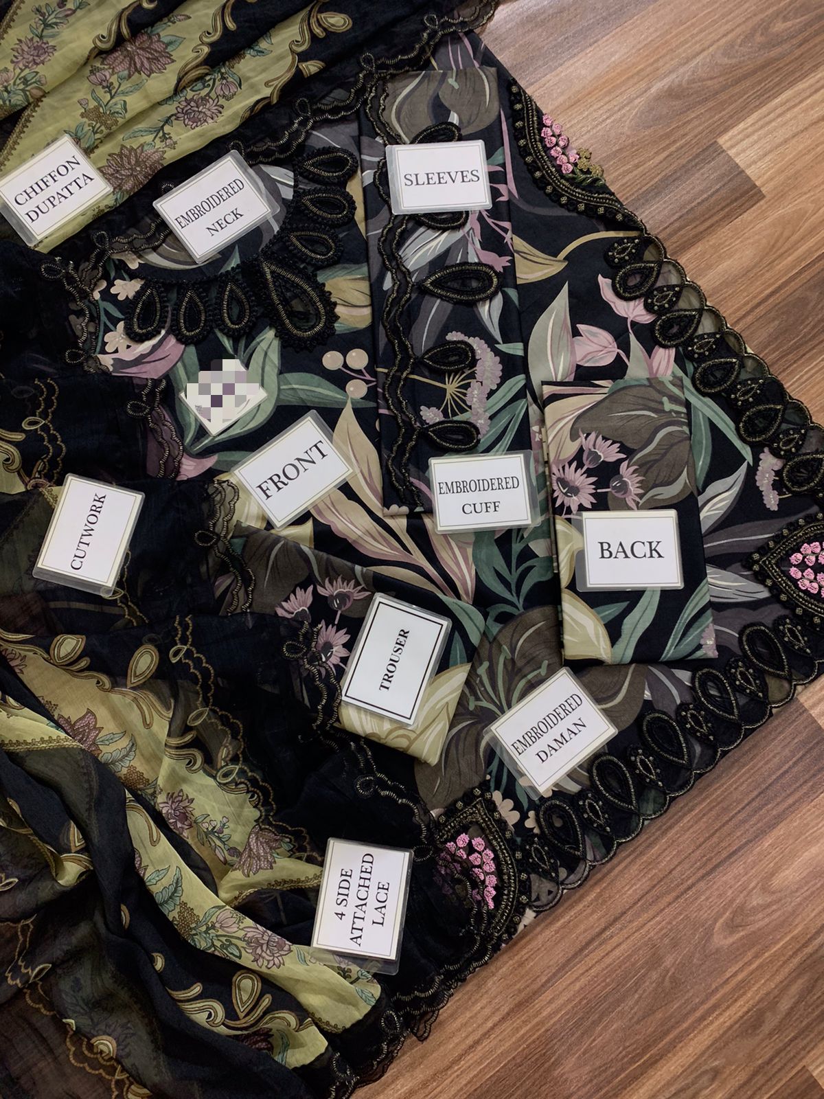 Barooque Luxury Lawn Collection 2025/26 – 3PC Embroidered Suit